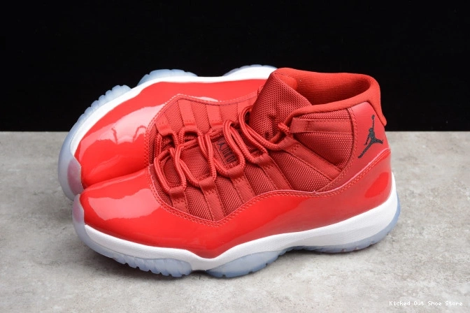 Kick Theory Air RetroGym Red Jordan 378037-623 11 0818